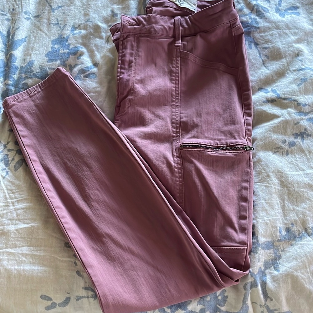 Cosmetic blue love cargo jean.